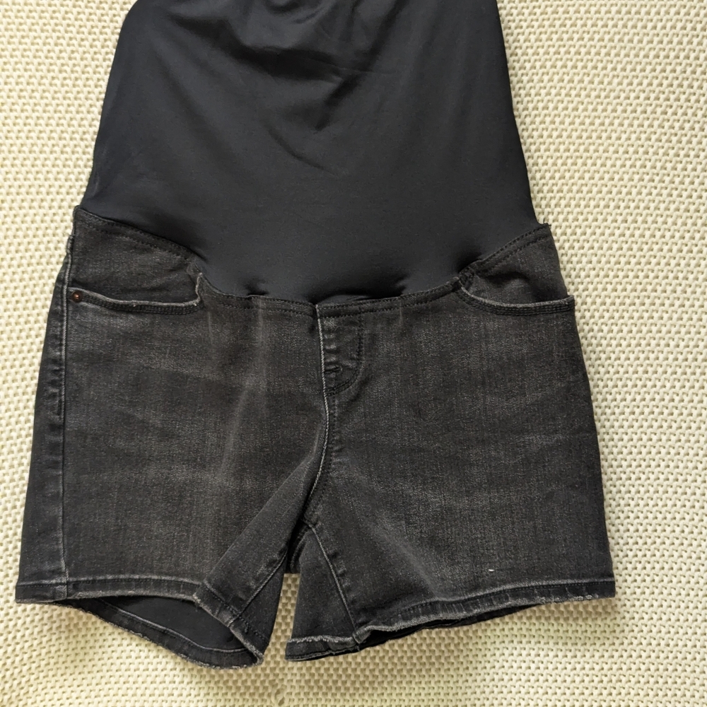 Isabel maternity shorts - Picture 2 of 8